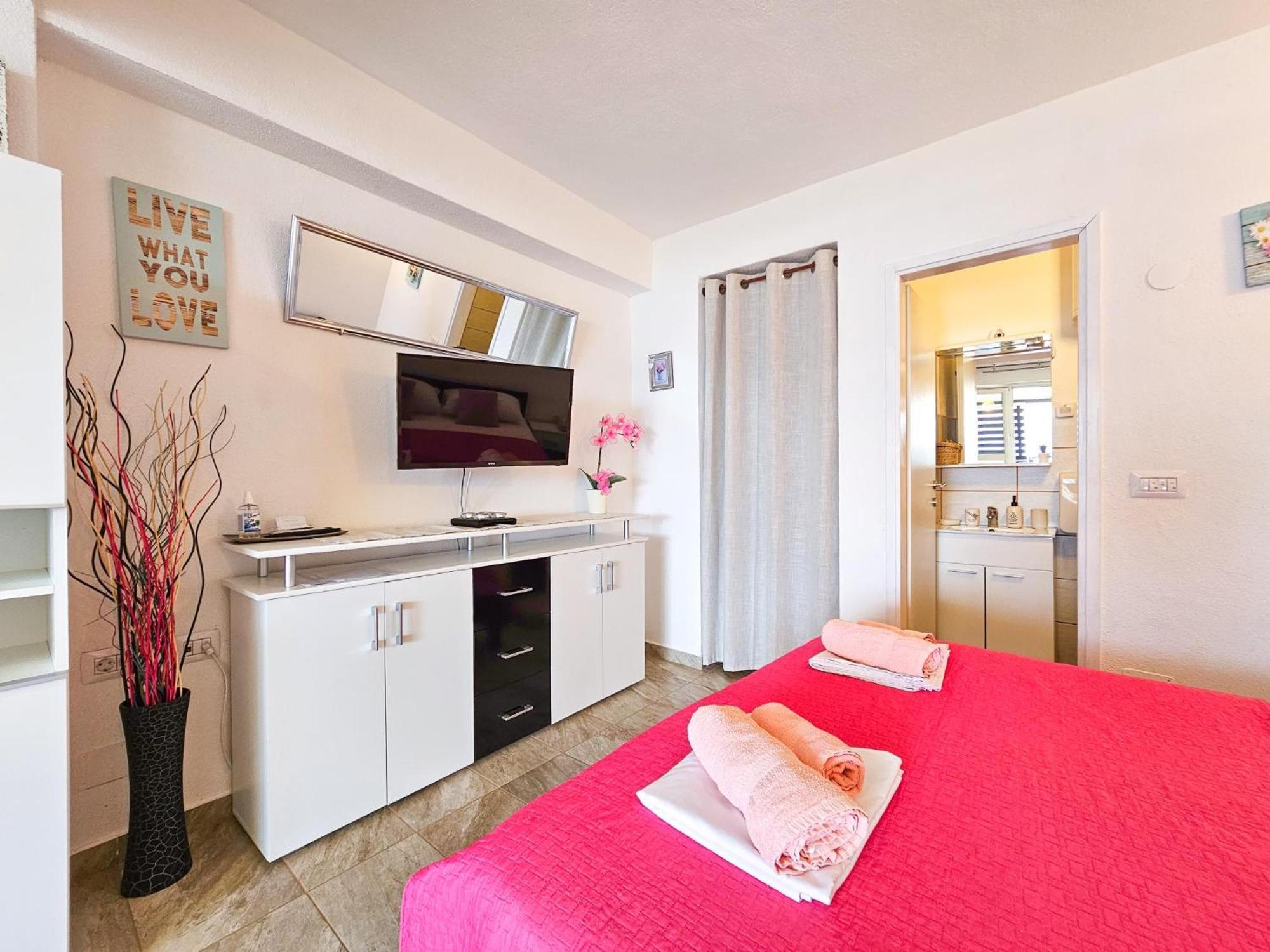 Apartments Maja I Ante Сень Экстерьер фото